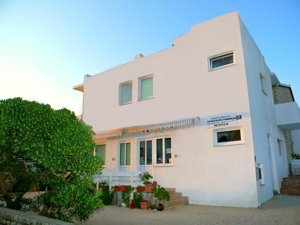 Apartments Panonija Novalja Exterior photo